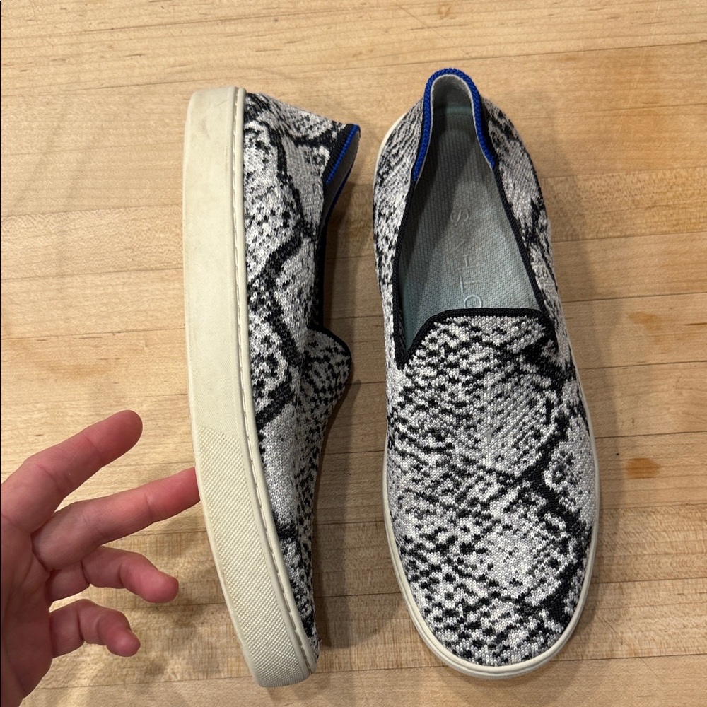 Rothy's Slip-On Shoe Sneaker white black